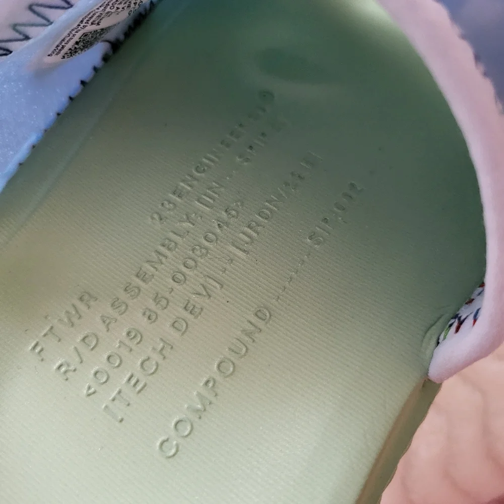 Jordan Super Play J Balvin Slides